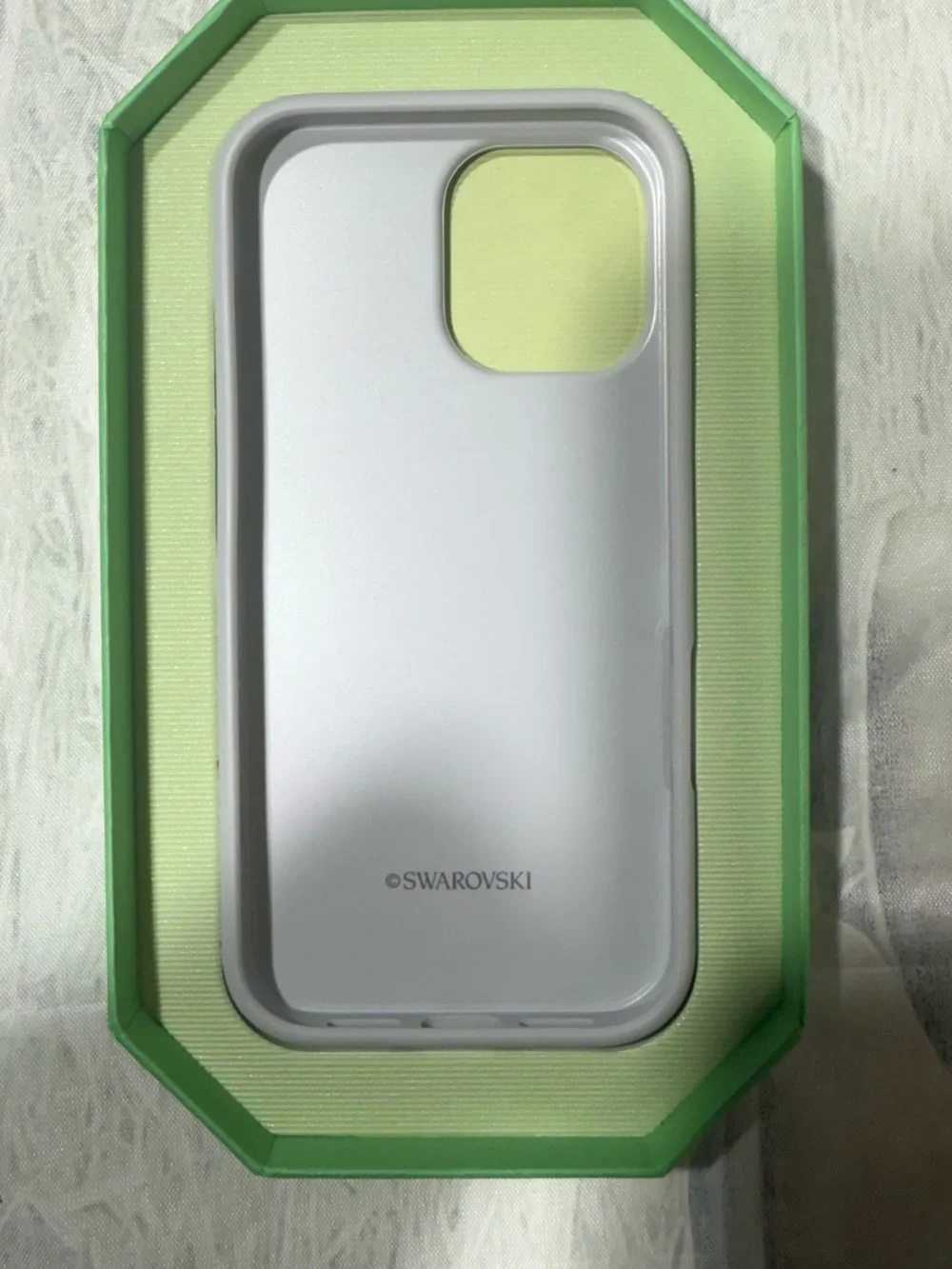 Swarovski High smartphone case iPhone 17, Silver tone, 5731157